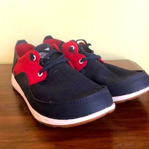 NWOT Columbia PFG shoes